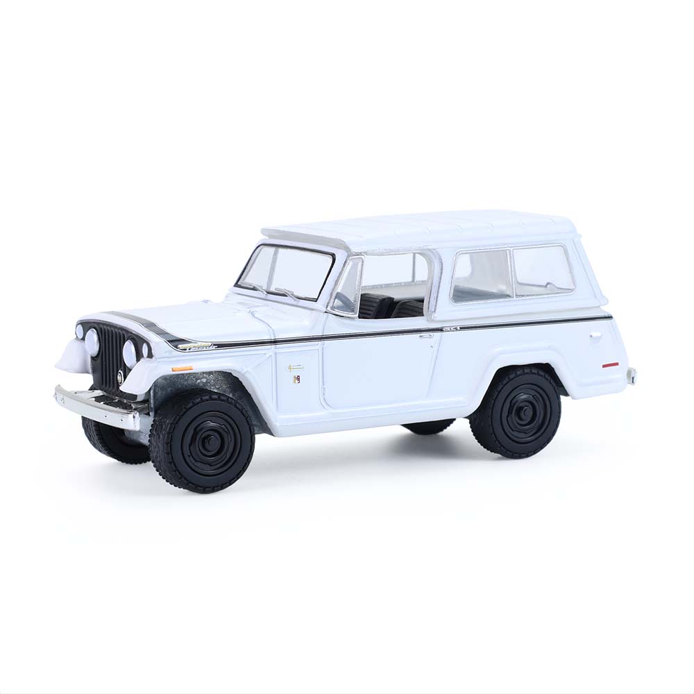 Jeepster Commando - 纯白