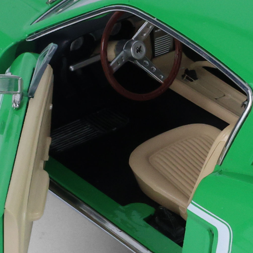 野马快背轿跑车 - 福特