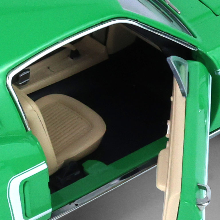 野马快背轿跑车 - 福特