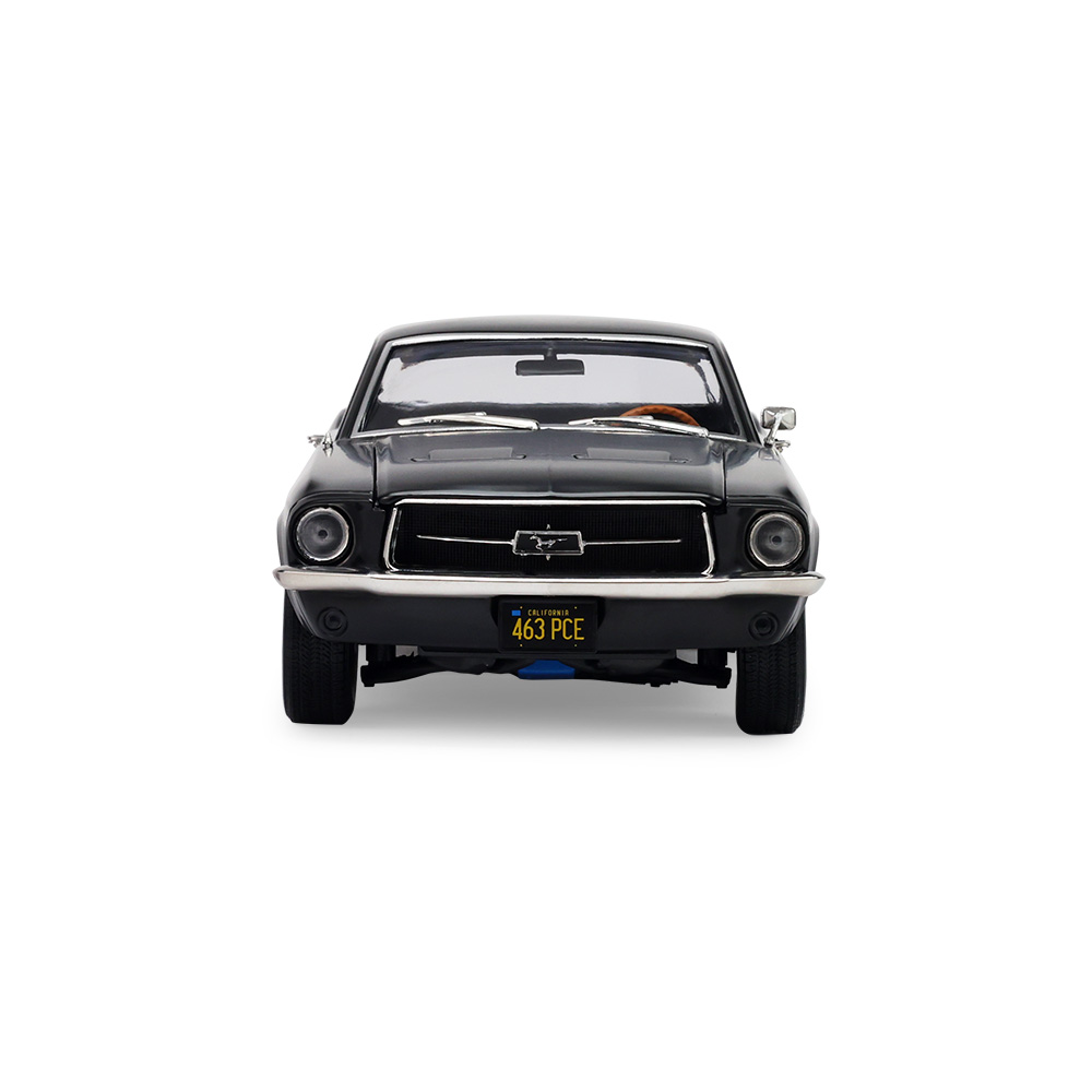 奎迪 (2015) - 阿多尼斯·奎迪的野马双门轿跑（哑光黑）