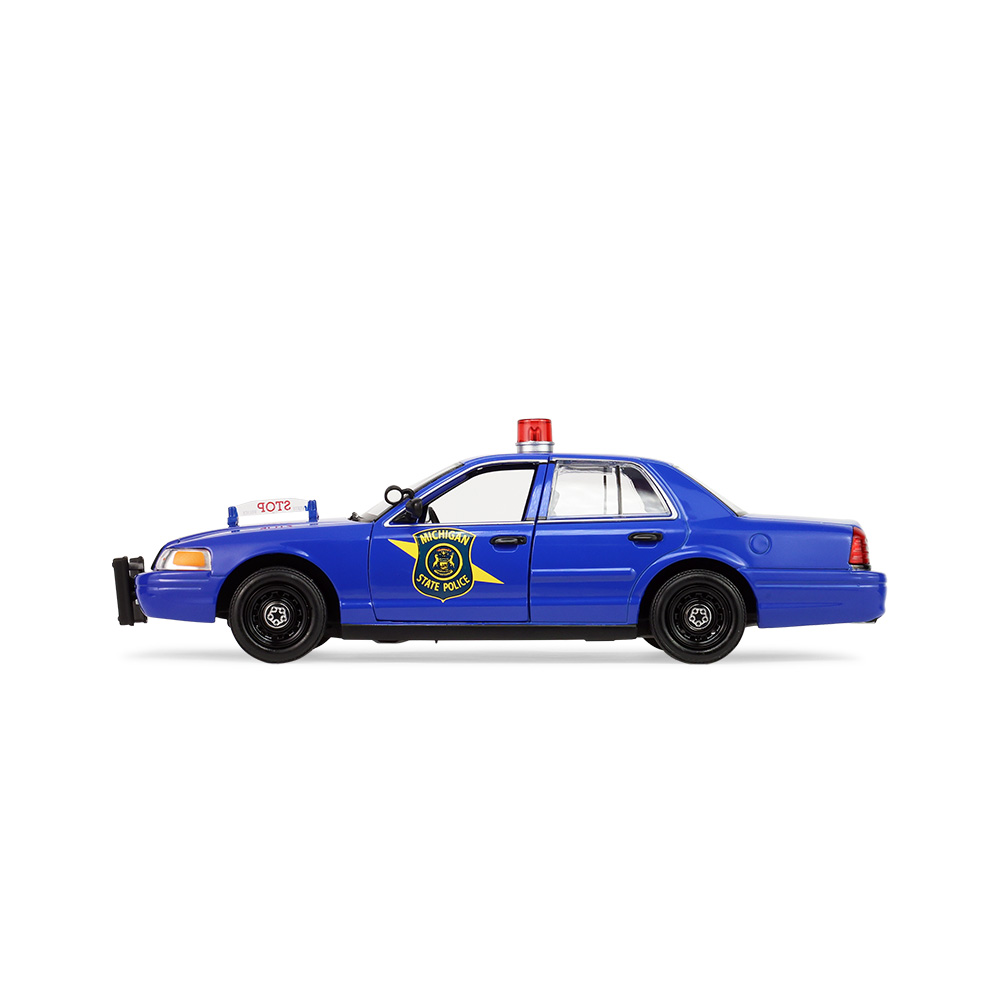 维多利亚皇冠警用拦截车 - 密歇根州警察局