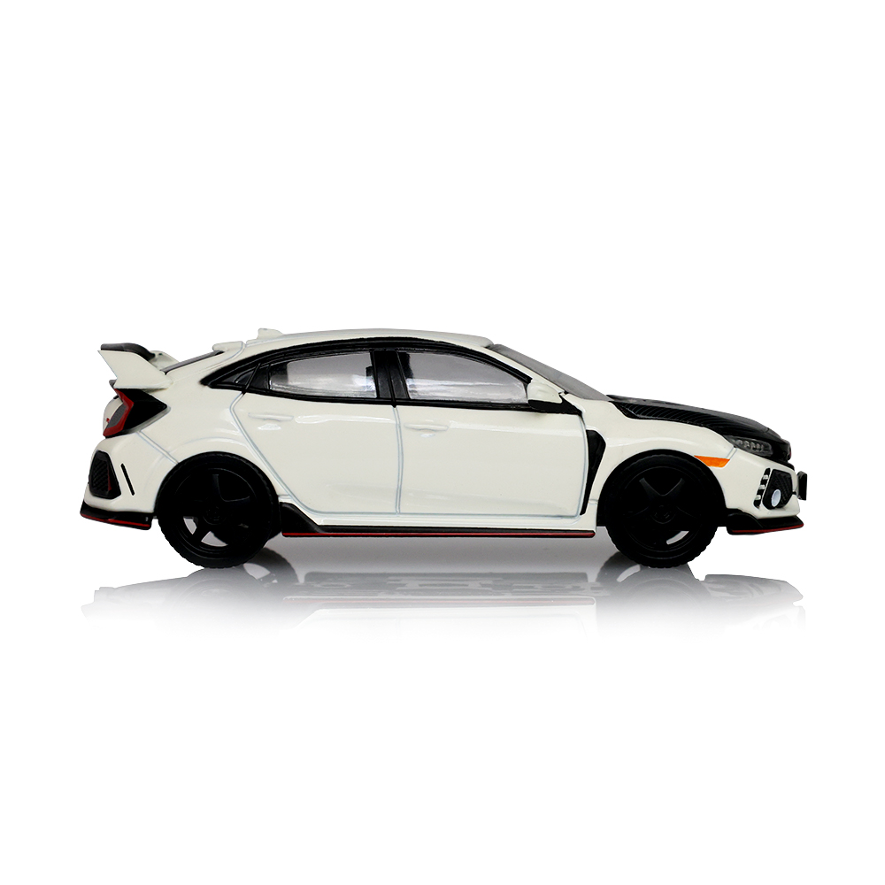 本田思域Type-R（FK8）定制轮毂与碳纤维引擎盖——冠军白