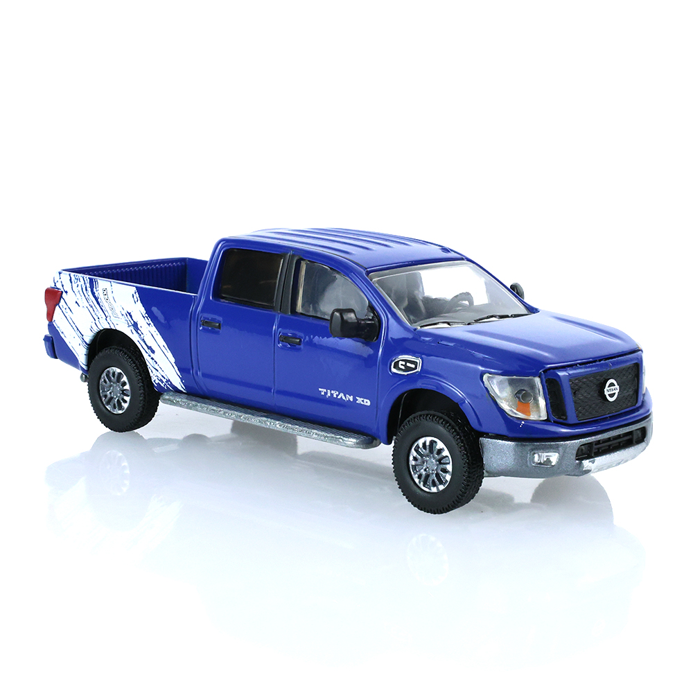 2018款日产 Titan  XD Pro-4X - 定制深蓝珍珠色，带牲畜拖车