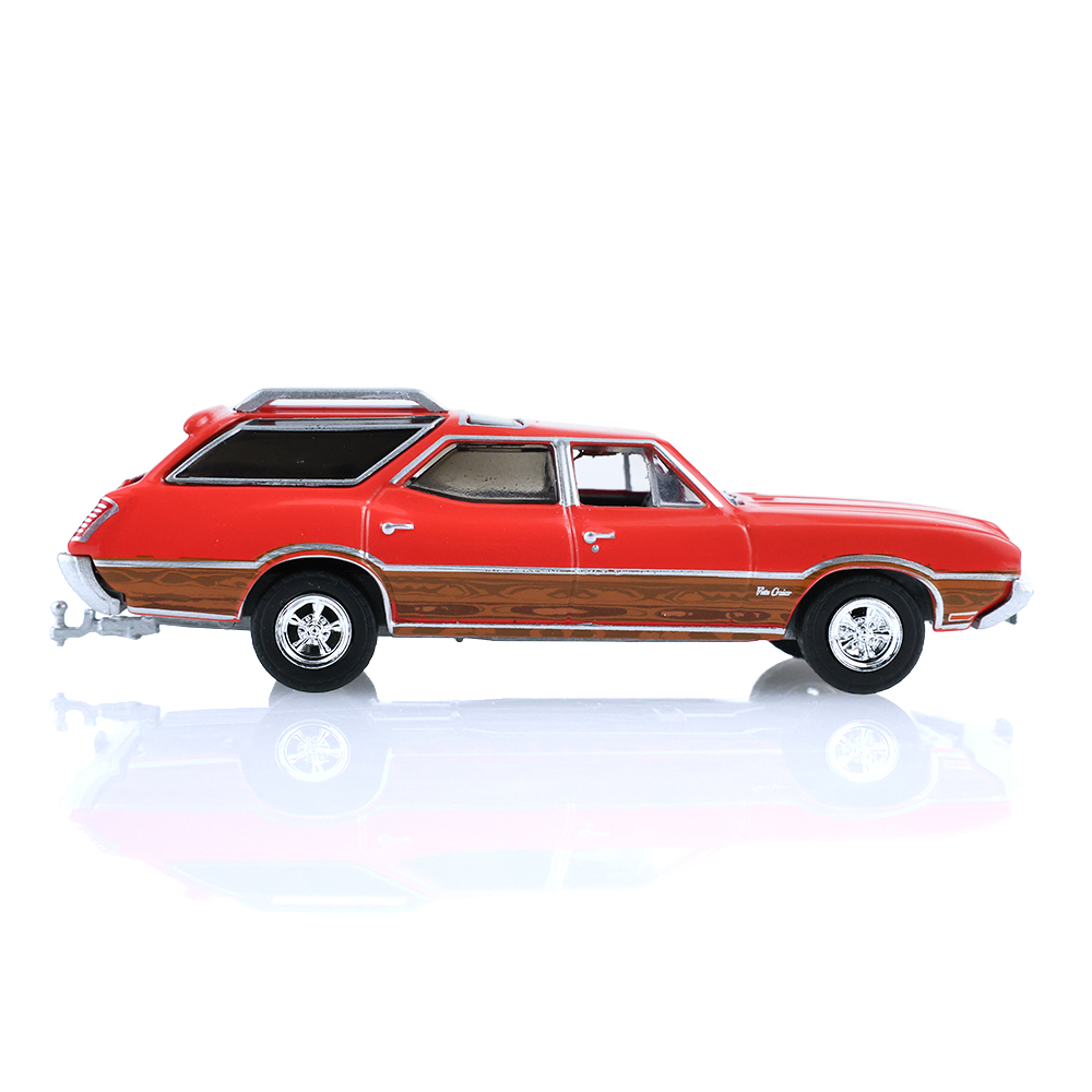 1970 年奥兹莫比尔 Vista Cruiser  拉力红，带独木舟拖车  含独木舟架、独木舟和皮划艇