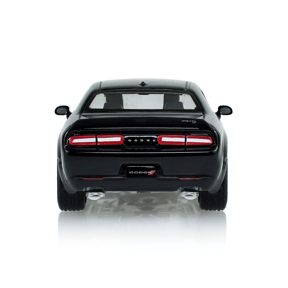 挑战者 SXT Plus 轿跑