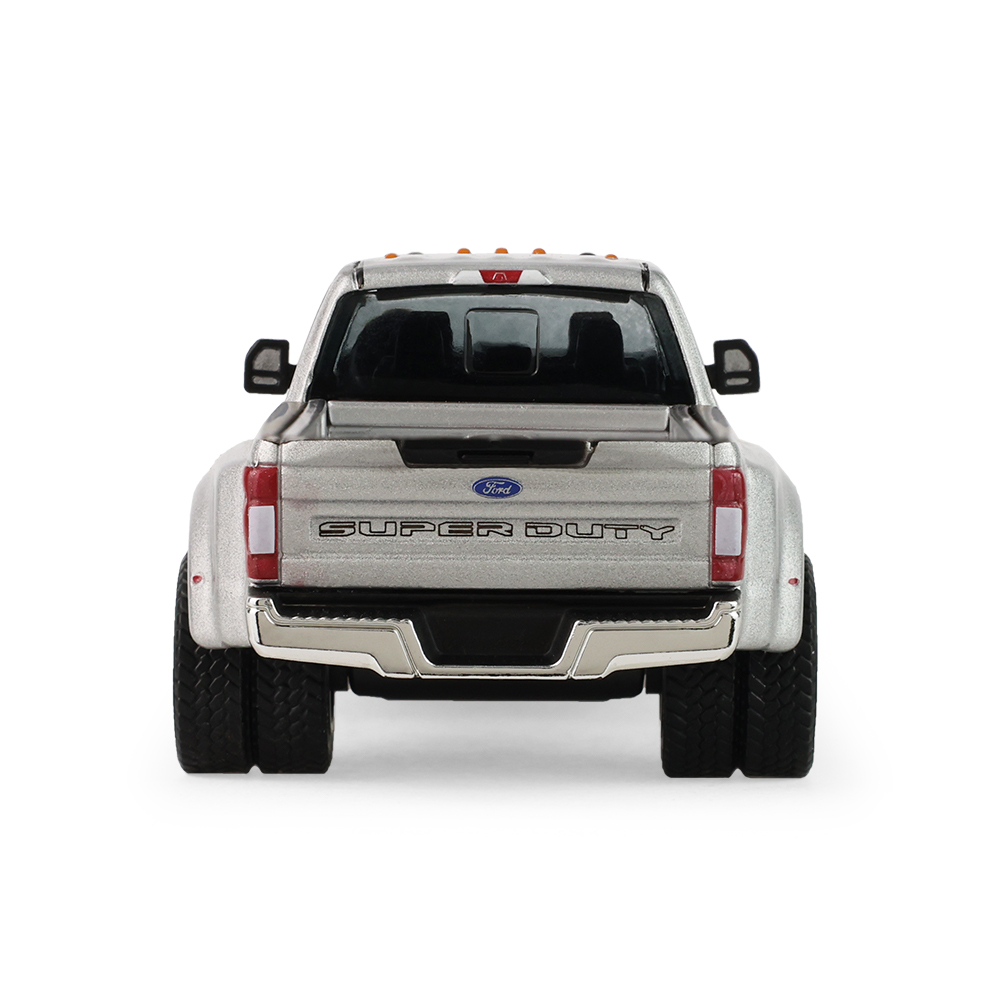 展厅臻选系列 8 - 2022 款福特 F-450 超级皮卡 - 标志性银色（全新模具）