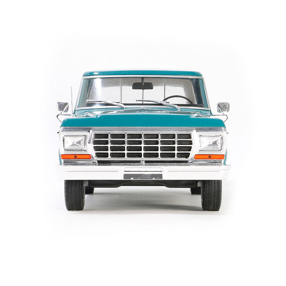 F-100 Ranger皮卡 - 深翡翠金属漆与温布尔登白双色涂装 （豪华货箱盖）