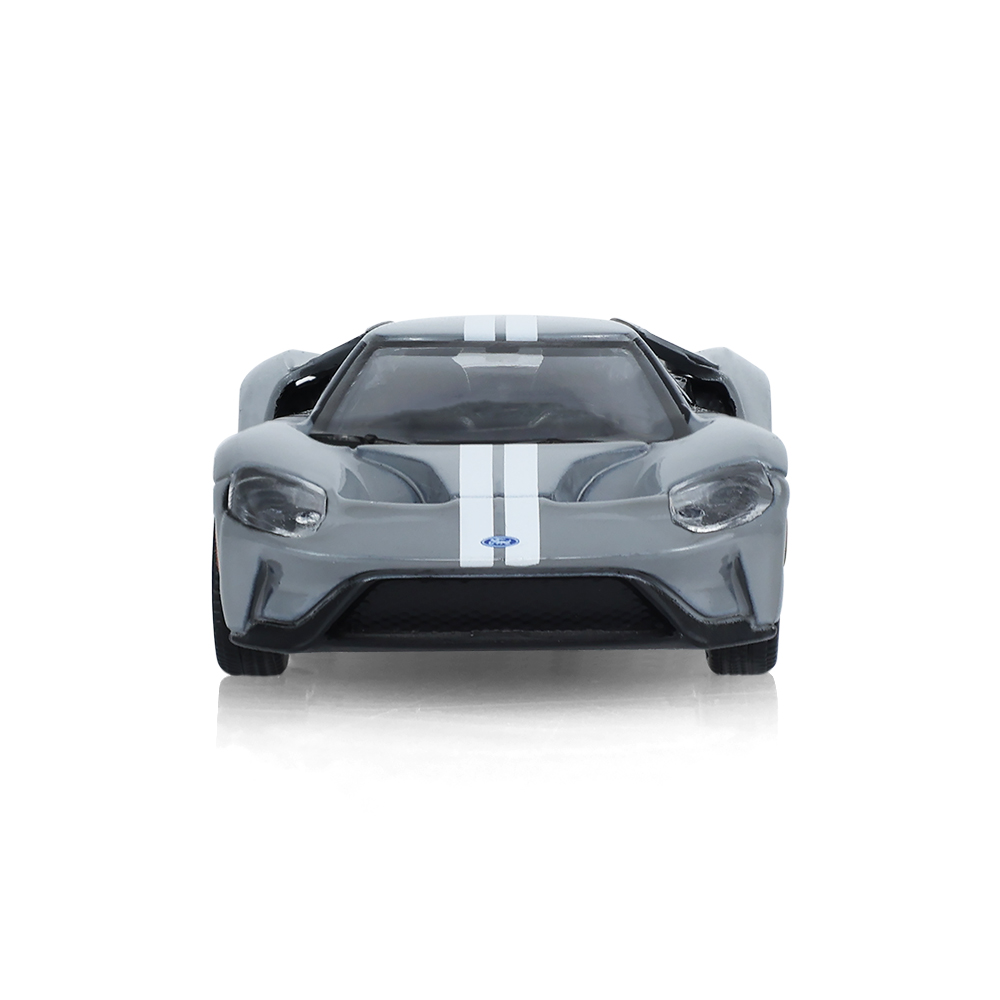 2014款 国际杜拉斯塔 4400 与 2017款 Ford GT —— 液态灰配白条纹